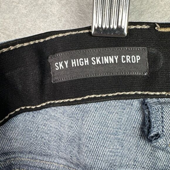 TORRID Sky High Skinny Crop Distressed Jeans‎ Womens Plus Size 26 Blue Raw Hem - Picture 9 of 15